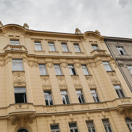 Comfortable And Cosy Apt A Few Steps From Dancing House And Naplavka Dance Praha Exteriér fotografie