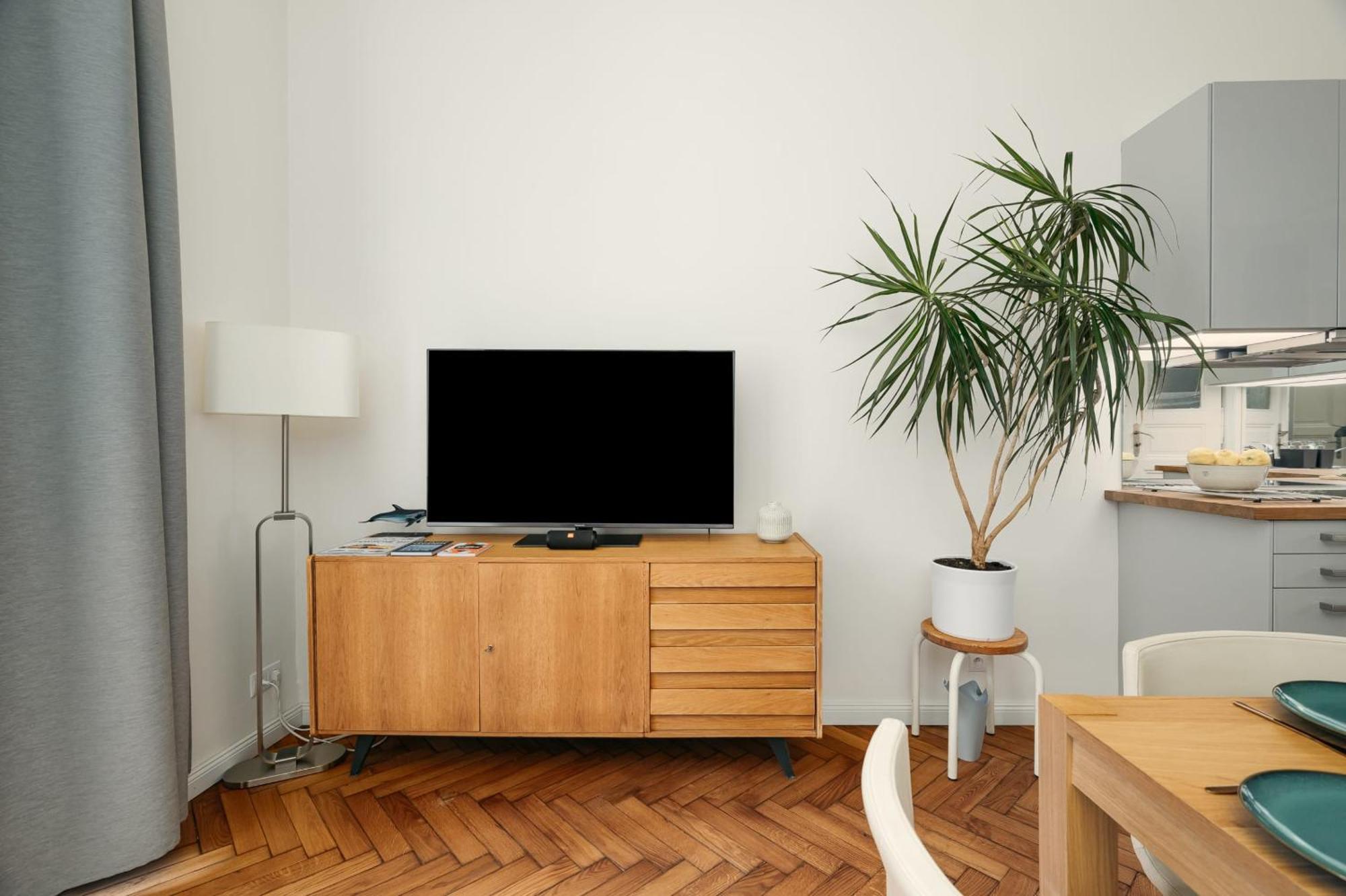 Comfortable And Cosy Apt A Few Steps From Dancing House And Naplavka Dance Praha Exteriér fotografie
